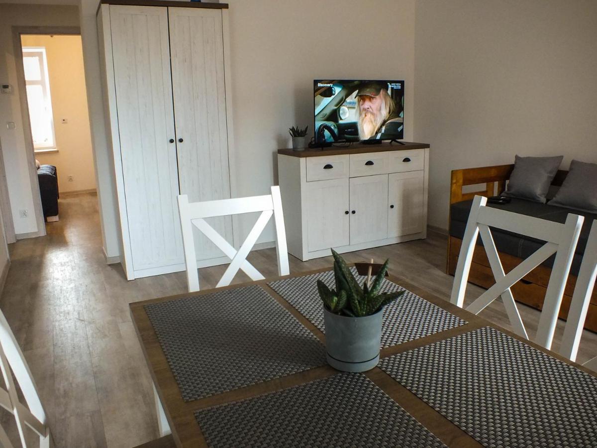 Apartament Plac Piastowski 1 يلينيا غورا المظهر الخارجي الصورة